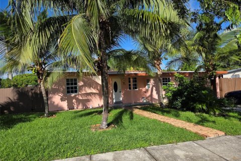 Villa ou maison à vendre à Pompano Beach, Floride: 4 chambres, 103.77 m2 № 2431435 - photo 6