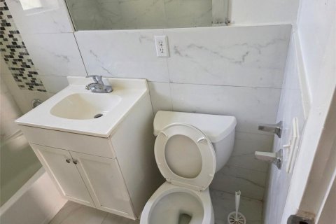 Villa ou maison à vendre à Pompano Beach, Floride: 4 chambres, 103.77 m2 № 2431435 - photo 13