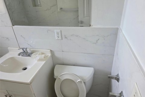 Villa ou maison à vendre à Pompano Beach, Floride: 4 chambres, 103.77 m2 № 2431435 - photo 17