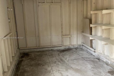 Commercial property in Lake Worth, Florida 278.71 sq.m. № 1985440 - photo 16