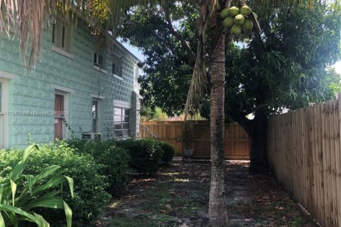 Commercial property in Lake Worth, Florida 278.71 sq.m. № 1985440 - photo 5