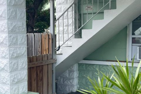 Commercial property in Lake Worth, Florida 278.71 sq.m. № 1985440 - photo 3