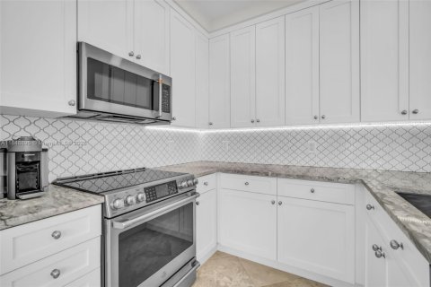 Villa ou maison à vendre à Aventura, Floride: 4 chambres, 230.58 m2 № 1966762 - photo 16