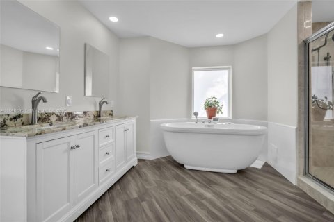 Villa ou maison à vendre à Aventura, Floride: 4 chambres, 230.58 m2 № 1966762 - photo 26