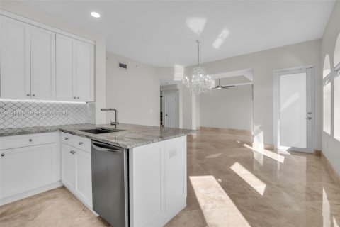 Villa ou maison à vendre à Aventura, Floride: 4 chambres, 230.58 m2 № 1966762 - photo 17