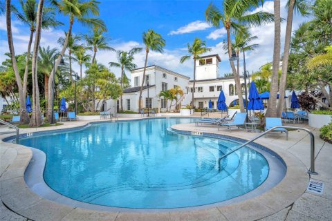 House in Aventura, Florida 4 bedrooms, 230.58 sq.m. № 1966762 - photo 25