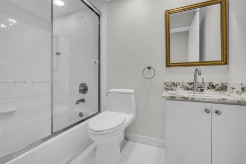 Villa ou maison à vendre à Aventura, Floride: 4 chambres, 230.58 m2 № 1966762 - photo 25