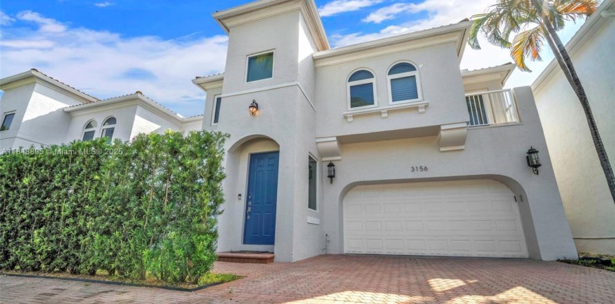 Villa ou maison à Aventura, Floride 4 chambres, 230.58 m2 № 1966762