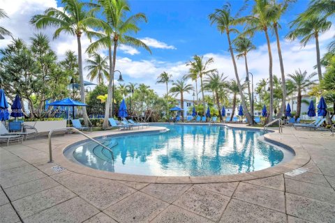 House in Aventura, Florida 4 bedrooms, 230.58 sq.m. № 1966762 - photo 23