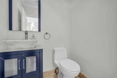 Villa ou maison à vendre à Aventura, Floride: 4 chambres, 230.58 m2 № 1966762 - photo 23