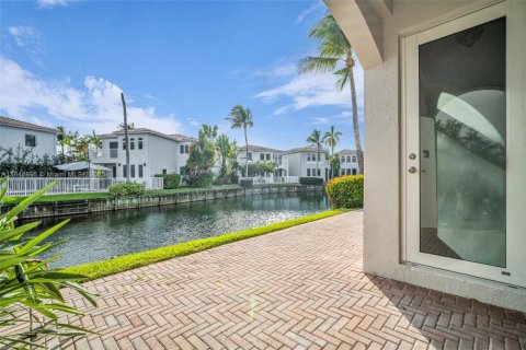 Villa ou maison à vendre à Aventura, Floride: 4 chambres, 230.58 m2 № 1966762 - photo 19