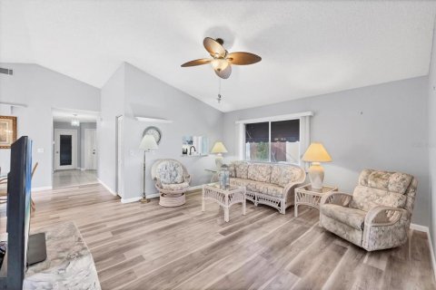 House in Englewood, Florida 2 bedrooms, 132.01 sq.m. № 2205705 - photo 14