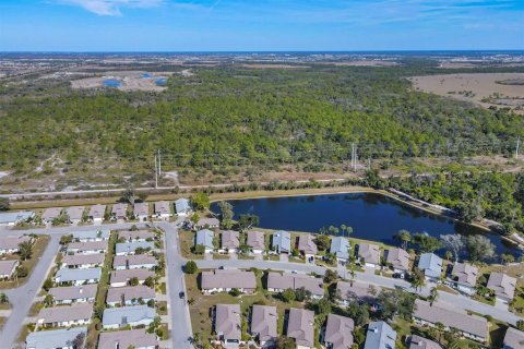 House in Englewood, Florida 2 bedrooms, 132.01 sq.m. № 2205705 - photo 3