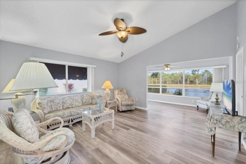 House in Englewood, Florida 2 bedrooms, 132.01 sq.m. № 2205705 - photo 16