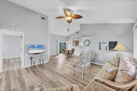 House in Englewood, Florida 2 bedrooms, 132.01 sq.m. № 2205705 - photo 17