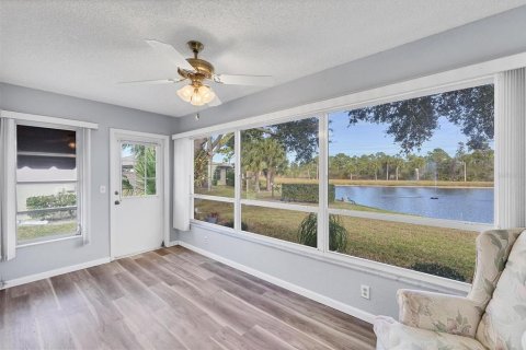 House in Englewood, Florida 2 bedrooms, 132.01 sq.m. № 2205705 - photo 18