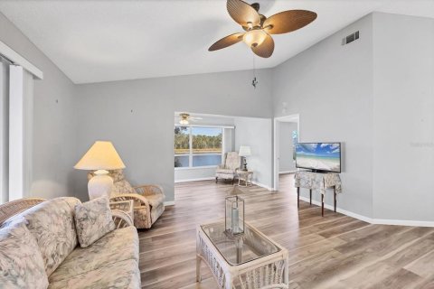 House in Englewood, Florida 2 bedrooms, 132.01 sq.m. № 2205705 - photo 15