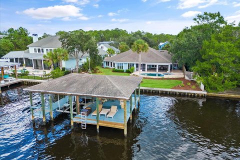House in Ponte Vedra Beach, Florida 3 bedrooms, 328.41 sq.m. № 769345 - photo 1