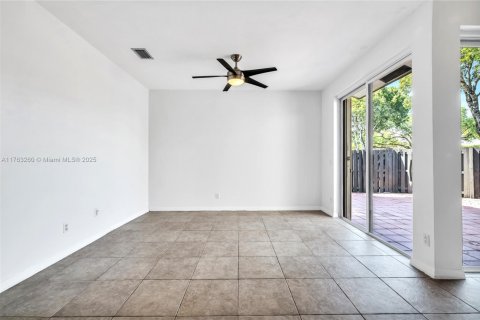 Townhouse in Boca Raton, Florida 3 bedrooms, 158.86 sq.m. № 1889505 - photo 18