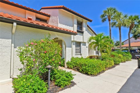 Townhouse in Boca Raton, Florida 3 bedrooms, 158.86 sq.m. № 1889505 - photo 10
