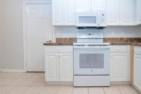 Condo in Bradenton, Florida, 2 bedrooms  № 1914221 - photo 24