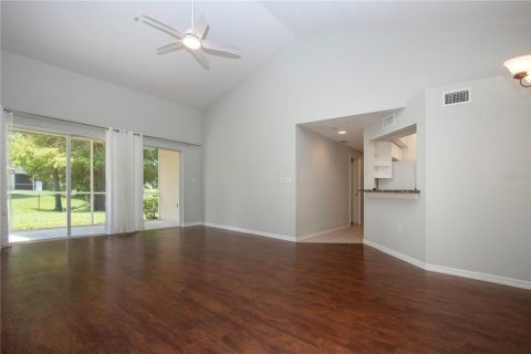 Condo in Bradenton, Florida, 2 bedrooms  № 1914221 - photo 13