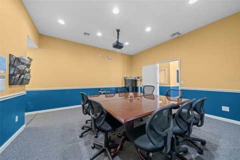 Immobilier commercial à louer à Belleview, Floride: 371.61 m2 № 2104135 - photo 6