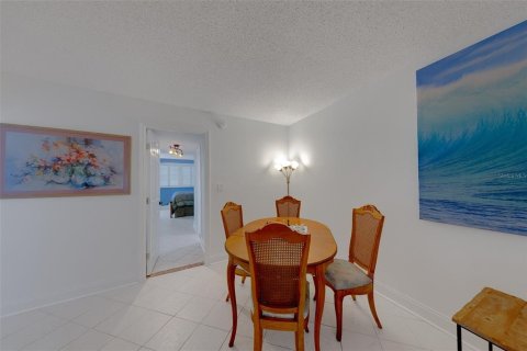 Copropriété à louer à Saint Petersburg, Floride: 1 chambre, 85.93 m2 № 2425996 - photo 5