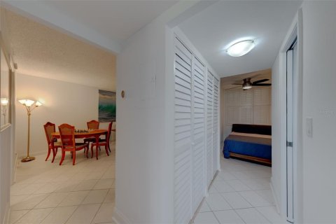 Copropriété à louer à Saint Petersburg, Floride: 1 chambre, 85.93 m2 № 2425996 - photo 11