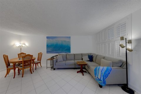 Copropriété à louer à Saint Petersburg, Floride: 1 chambre, 85.93 m2 № 2425996 - photo 3