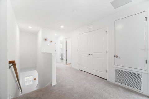 Townhouse in Sarasota, Florida 3 bedrooms, 144.46 sq.m. № 1838898 - photo 26
