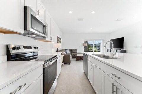 Townhouse in Sarasota, Florida 3 bedrooms, 144.46 sq.m. № 1838898 - photo 16