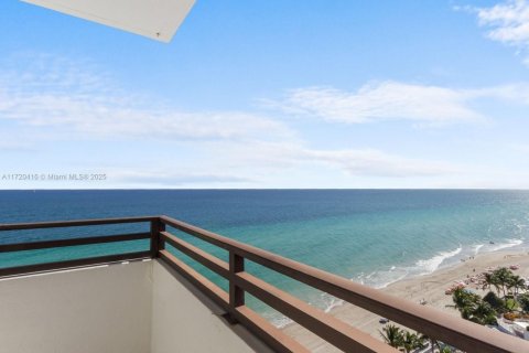 Condominio en alquiler en Hollywood, Florida, 2 dormitorios, 124.49 m2 № 1695153 - foto 21