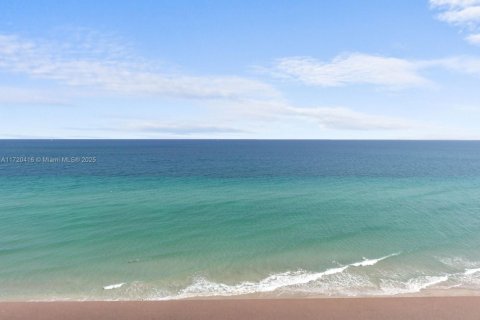 Condominio en alquiler en Hollywood, Florida, 2 dormitorios, 124.49 m2 № 1695153 - foto 22
