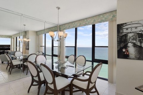 Condominio en alquiler en Hollywood, Florida, 2 dormitorios, 124.49 m2 № 1695153 - foto 5