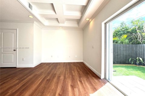 Купить таунхаус в Норт-Майами, Флорида 2 спальни, 107.95м2, № 1958349 - фото 28