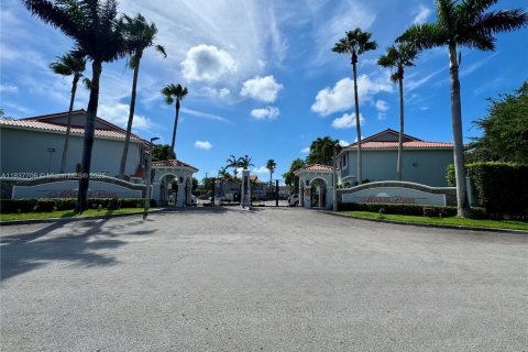 Купить таунхаус в Норт-Майами, Флорида 2 спальни, 107.95м2, № 1958349 - фото 8