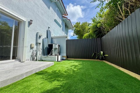 Купить таунхаус в Норт-Майами, Флорида 2 спальни, 107.95м2, № 1958349 - фото 13