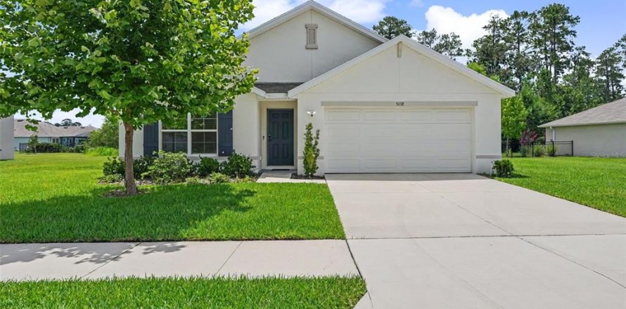 House in Brooksville, Florida 4 bedrooms, 171.96 sq.m. № 2151658