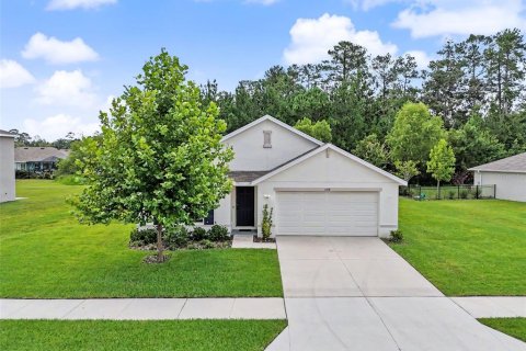House in Brooksville, Florida 4 bedrooms, 171.96 sq.m. № 2151658 - photo 2