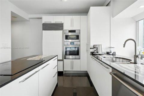 Купить кондоминиум в Майами, Флорида 2 спальни, 162.3м2, № 2014677 - фото 9