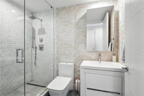 Купить кондоминиум в Майами, Флорида 2 спальни, 162.3м2, № 2014677 - фото 14