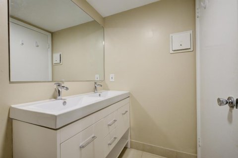 Copropriété à vendre à Delray Beach, Floride: 2 chambres, 84.54 m2 № 2147069 - photo 4