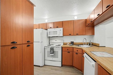 Condominio en venta en Sanford, Florida, 2 dormitorios, 90.58 m2 № 2204560 - foto 11
