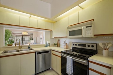 Condo in Bradenton, Florida, 2 bedrooms  № 1793232 - photo 16