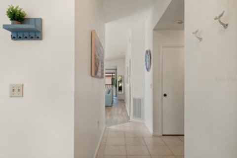 Condo in Bradenton, Florida, 2 bedrooms  № 1793232 - photo 8