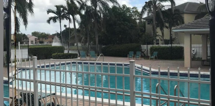 Villa ou maison à Plantation, Floride 4 chambres, 135.64 m2 № 2167932