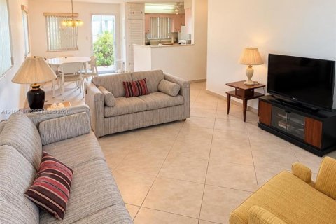Appartement à louer à Hollywood, Floride: 1 chambre, 60.39 m2 № 2424929 - photo 3