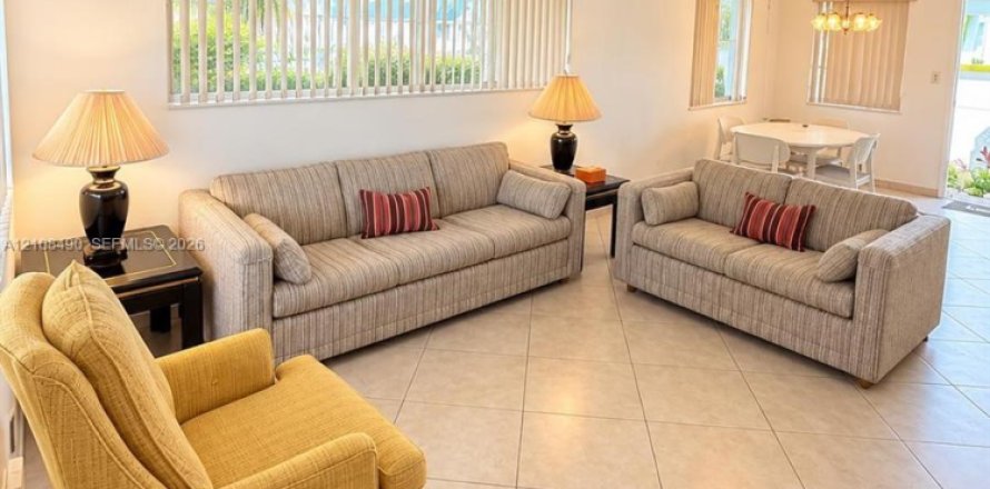 Appartement à Hollywood, Floride 1 chambre, 60.39 m2 № 2424929