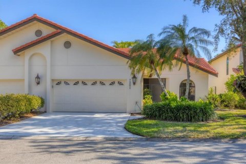 Villa ou maison à louer à Sarasota, Floride: 2 chambres, 204.66 m2 № 1590063 - photo 1